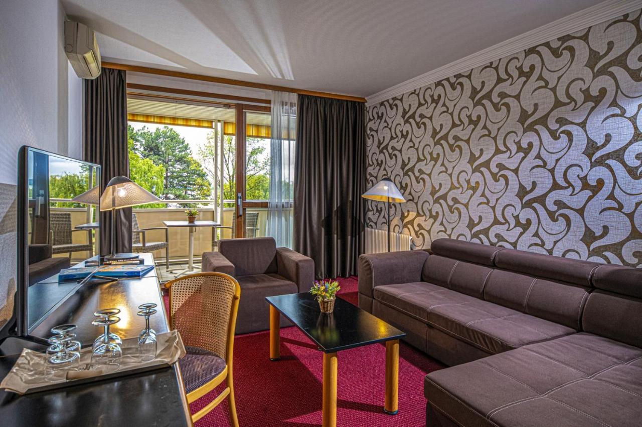 Hotel Club Tihany Luaran gambar