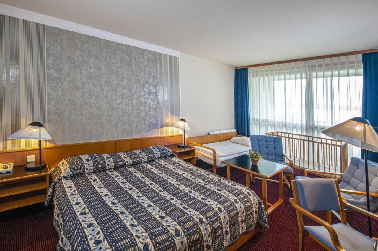 Hotel Club Tihany Luaran gambar