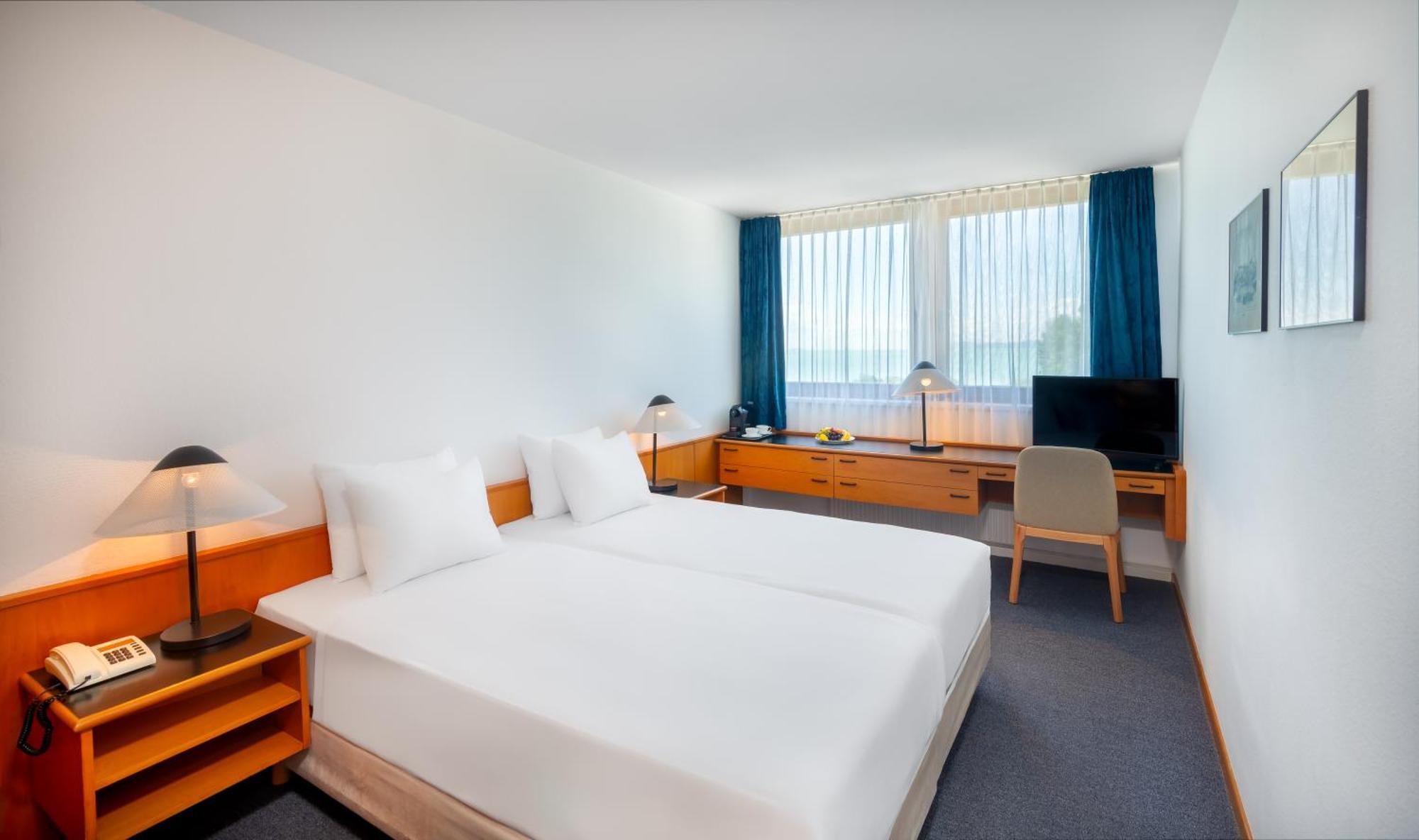 Hotel Club Tihany Luaran gambar